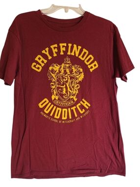 Harry Potter Gryffindor Quidditch T-Shirt Maroon Gold Crest Size L
